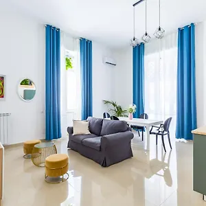 Appartamento Naiva, Napoli